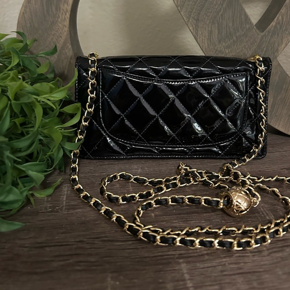 🔱🖤Chanel Quilted Patent Wallet on a Chain Crossbody Matelasse WOC Style - Picture 5 of 10
